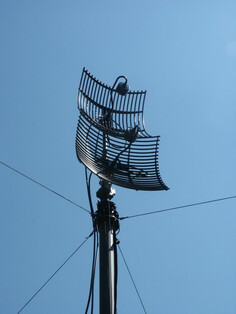 Antena Reflektorowa Logarytmiczna ARL-09/20/M - Wojskowe Zakłady Łączności